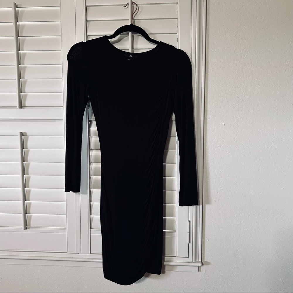 ▪️6/$25▪️ H&M Long Sleeve LBD